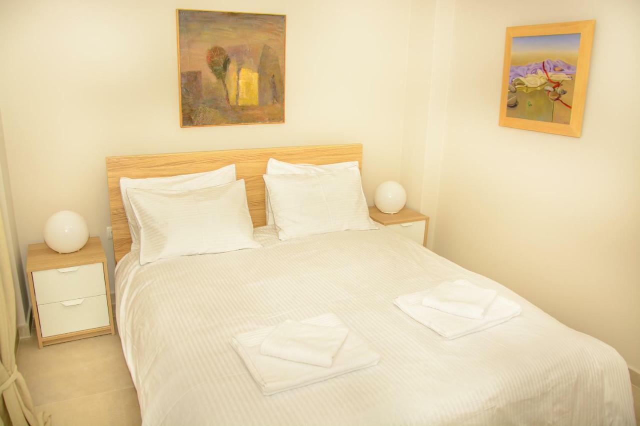 Neighborly Nest - Apartment In The Heart Of Atina Dış mekan fotoğraf