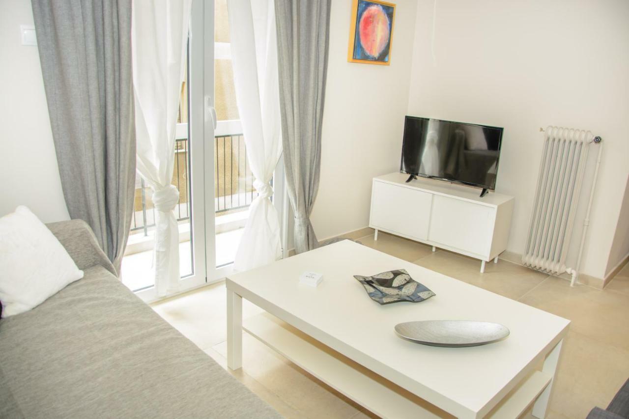 Neighborly Nest - Apartment In The Heart Of Atina Dış mekan fotoğraf