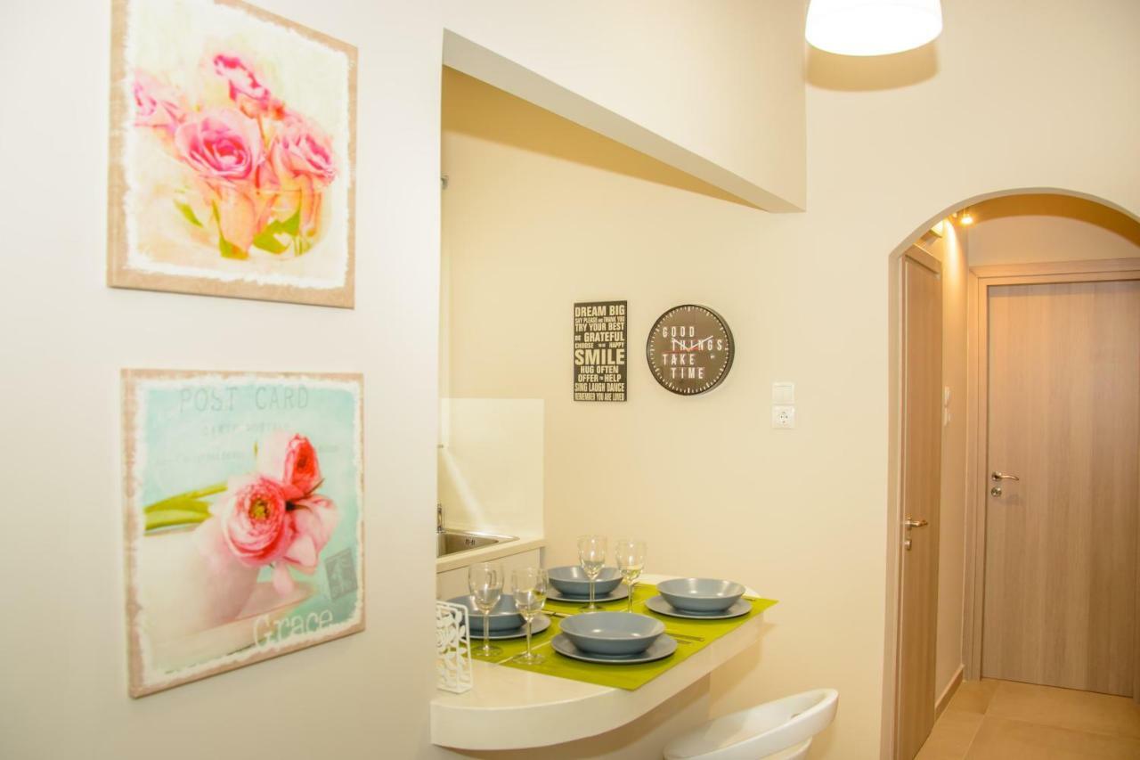 Neighborly Nest - Apartment In The Heart Of Atina Dış mekan fotoğraf